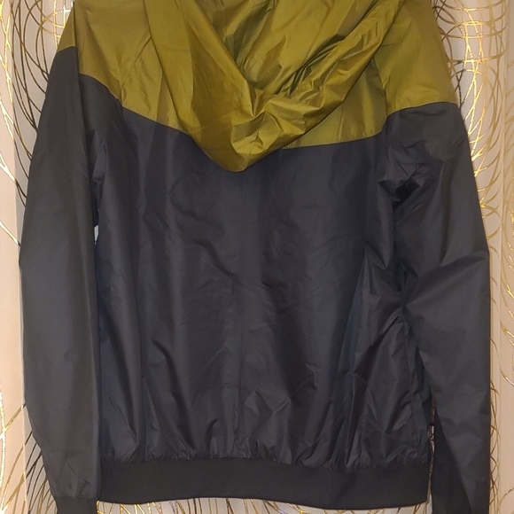 Nike Jacket - Picture 7 of 12